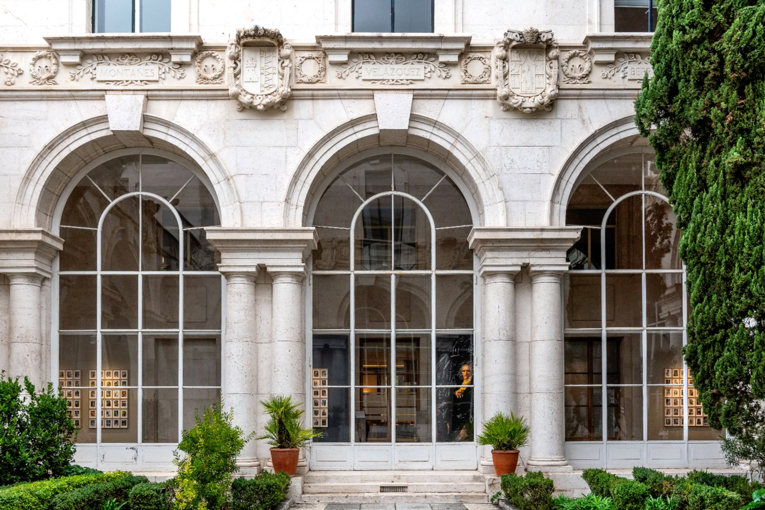 Valezquez-Carmen-Calvo